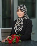 روسری ابریشم تویل مدل ال وی درشت - Image 5