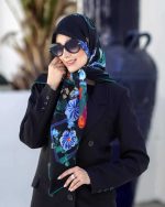 روسری حریر ایتالیایی مدل نخل زرد وسط ساده