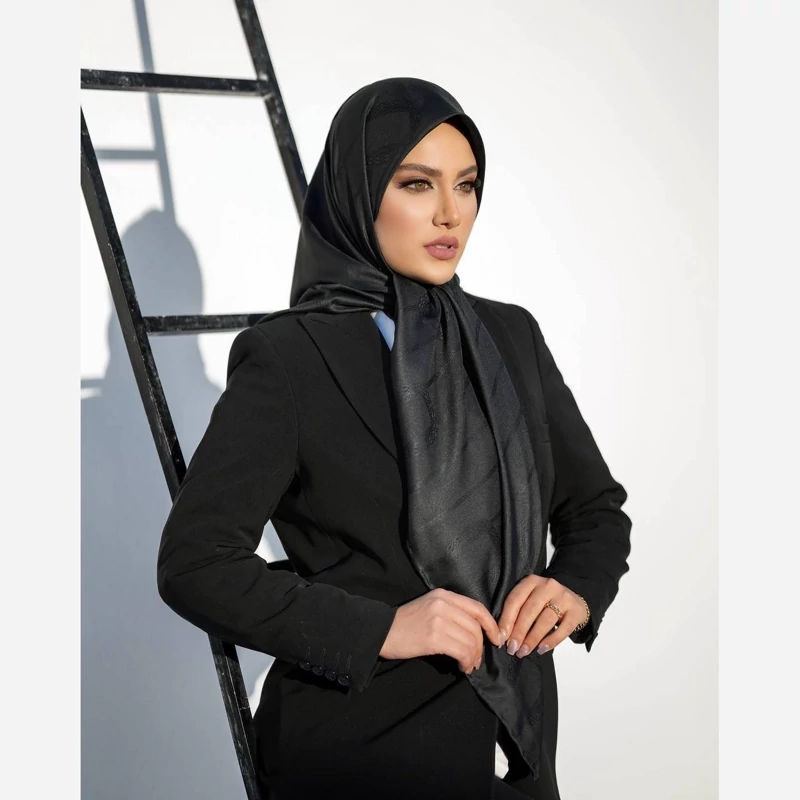 تصویر GN81W016 روسری محرمی ابریشم ژاکارد مدل طرح دار - Image 1