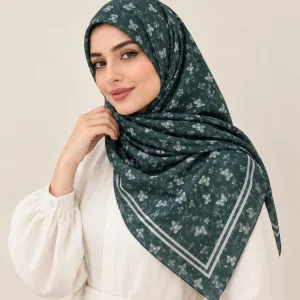 تصویر روسری نخی مدل دور دوخت حاشیه دار پروانه ریز