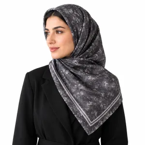 تصویر روسری نخی مدل دور دوخت حاشیه دار پروانه ریز