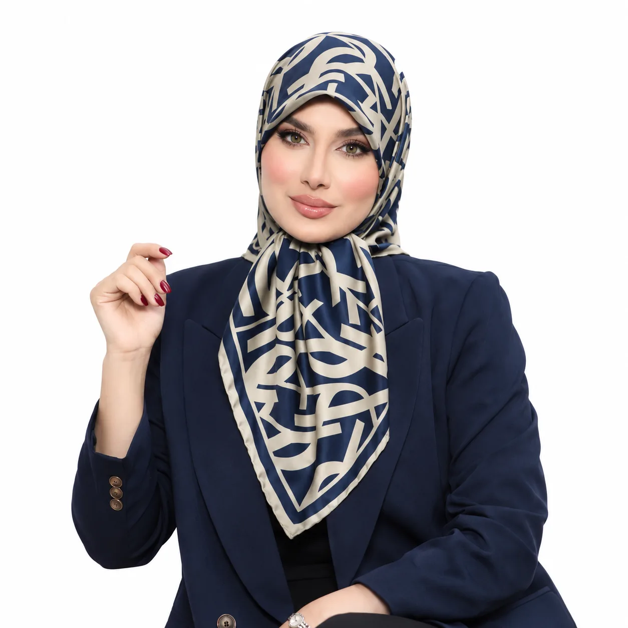 Elegant Hijab Editorial Portrait روسری ابریشم تویل مدل ال وی درشت - Image 1